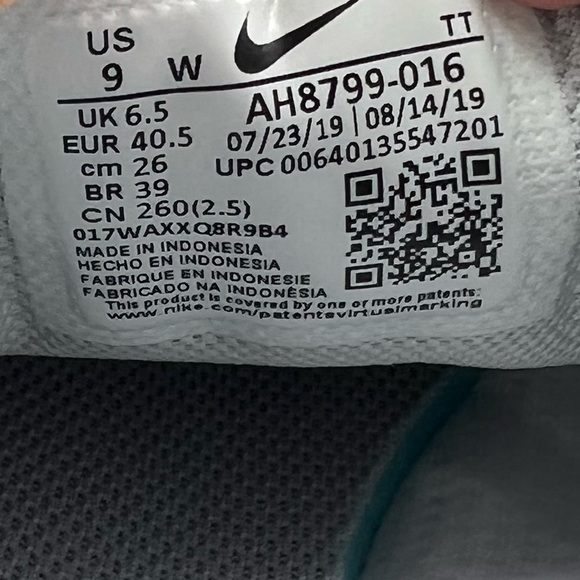 New Nike Revolution 4 Running Sneakers Wide - Picture 8 of 9